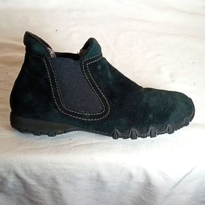 Skechers Suede Pull-on Ankle Booties